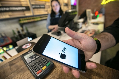 Год без Apple Pay. Какие лазейки остались для владельцев iPhone 